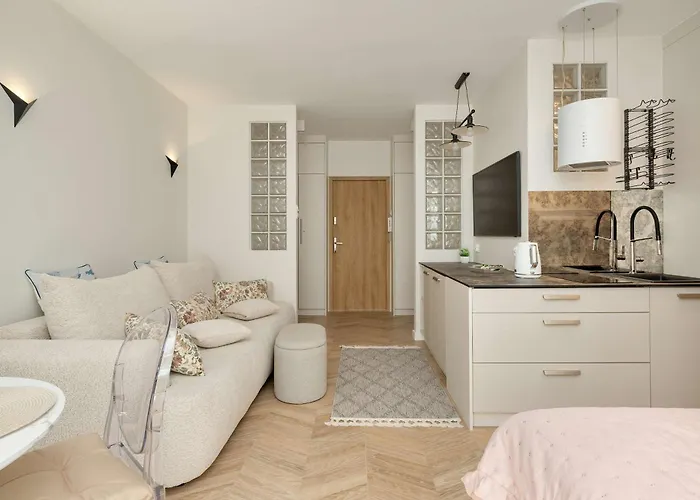 Norwida Bright In Close To The Sea By Renters * Gdynia